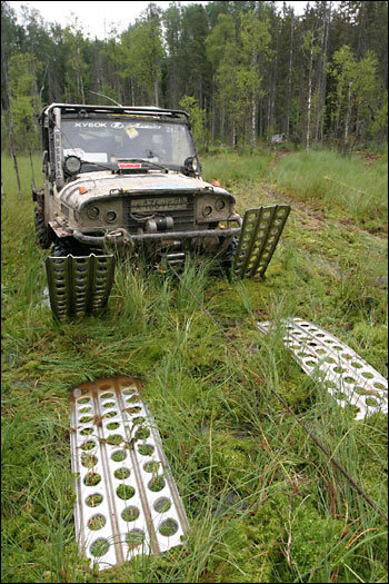Металлические сэнд-траки.