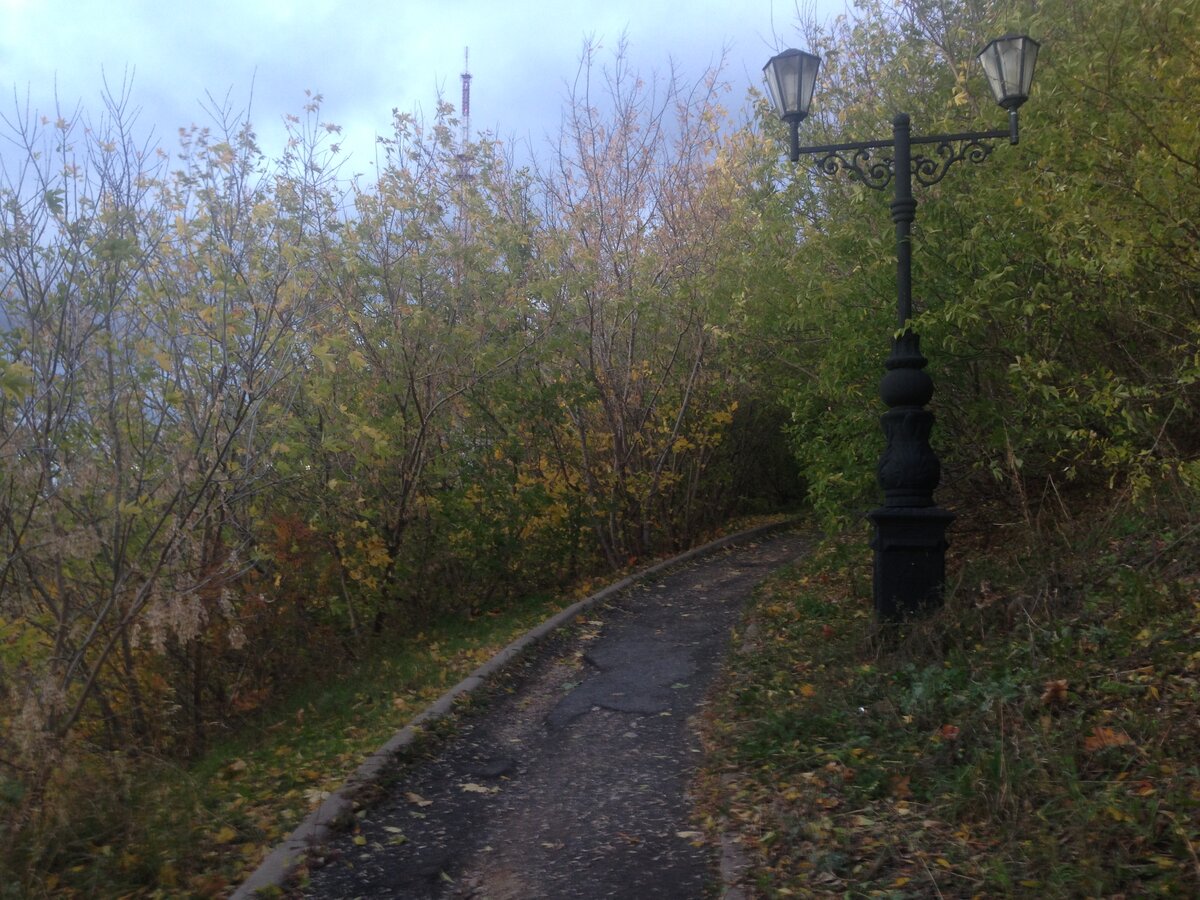 Качество дорожки оставляет желать лучшего, но атмосфера особенная