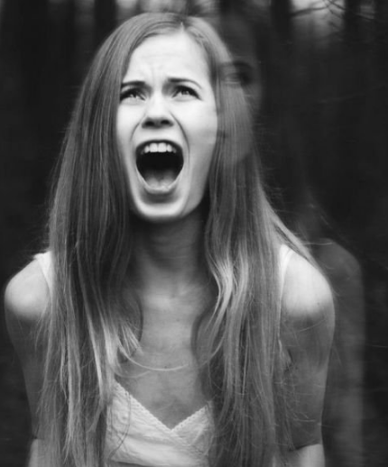 Парень постоял за нее, она звала на помощь