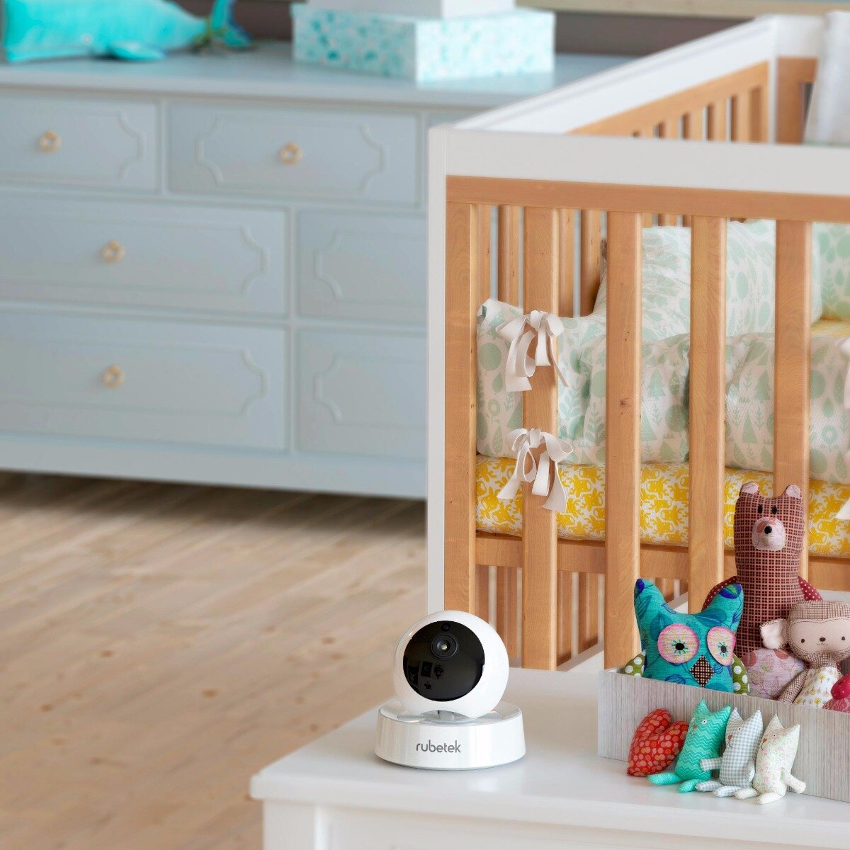 Поворотная Wi-Fi камера Rubetek 3407. 
