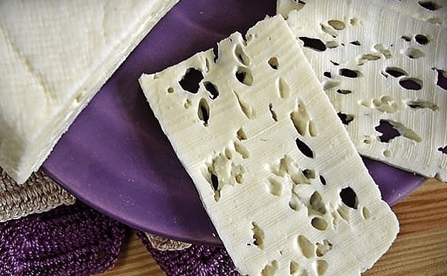 Смешав кефир со сметаной, через 2 дня Вы получите Божественную закуску!