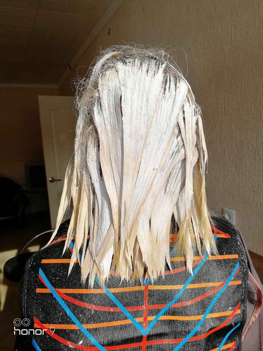 Обесцвечивание в технике балаяж