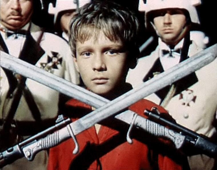 Долго пытали они Кибальчиша. И только одно он им сказал.