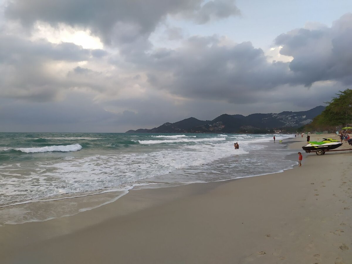 Пляжи практически пустые из-за шумихи в СМИ