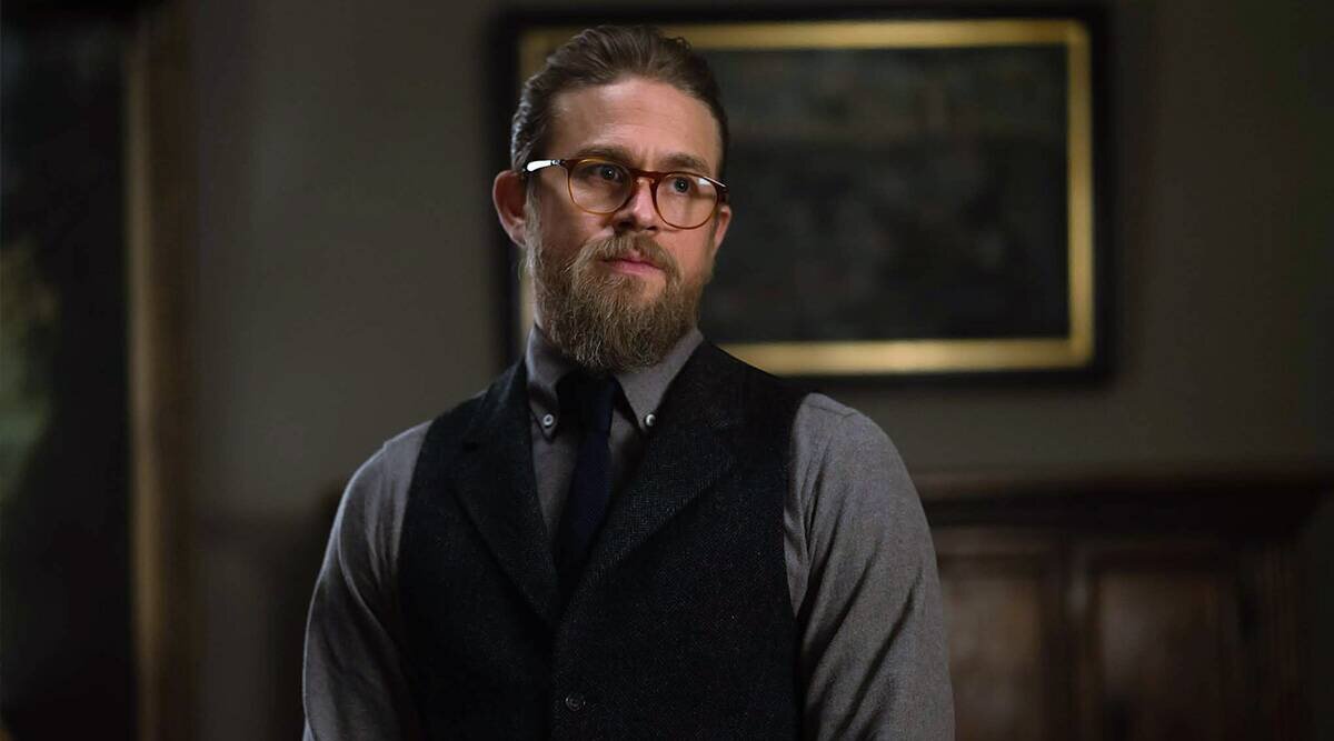 Рэймонд Смит (Чарли Ханнэм) – правая рука наркобарона Микки Пирсона