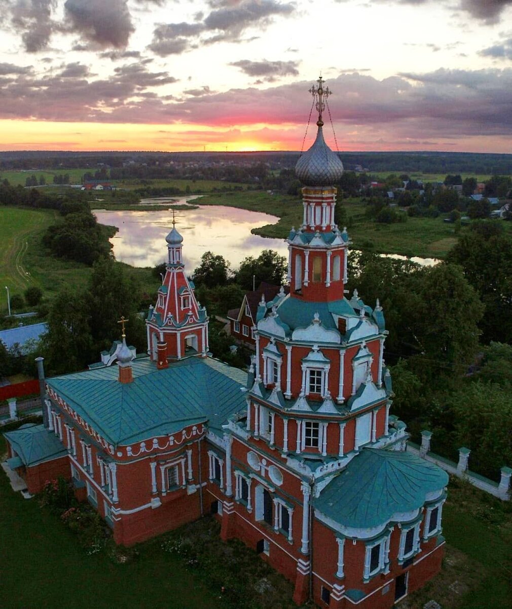 Церковь Смоленской иконы Божией Матери в Софрино | РусКонтур | Дзен