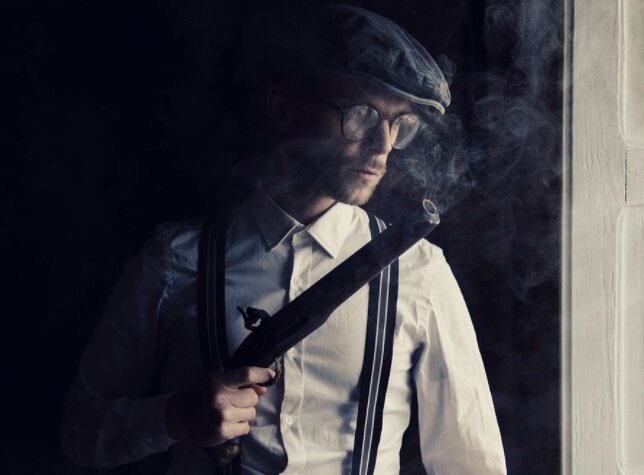 Одна из причин утраты интереса учащихся к школе - несоответствие школьной программы реалиям современной жизни. Любопытно, но даже советские учебники читать интереснее, чем так называемые современные...  