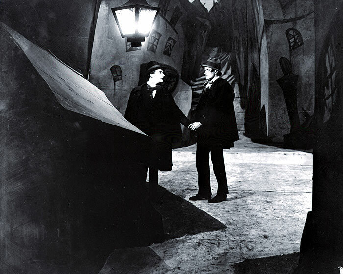 shot from "Das Cabinet des Dr. Caligari"/1920/Robert Wiene/kinopoisk.ru