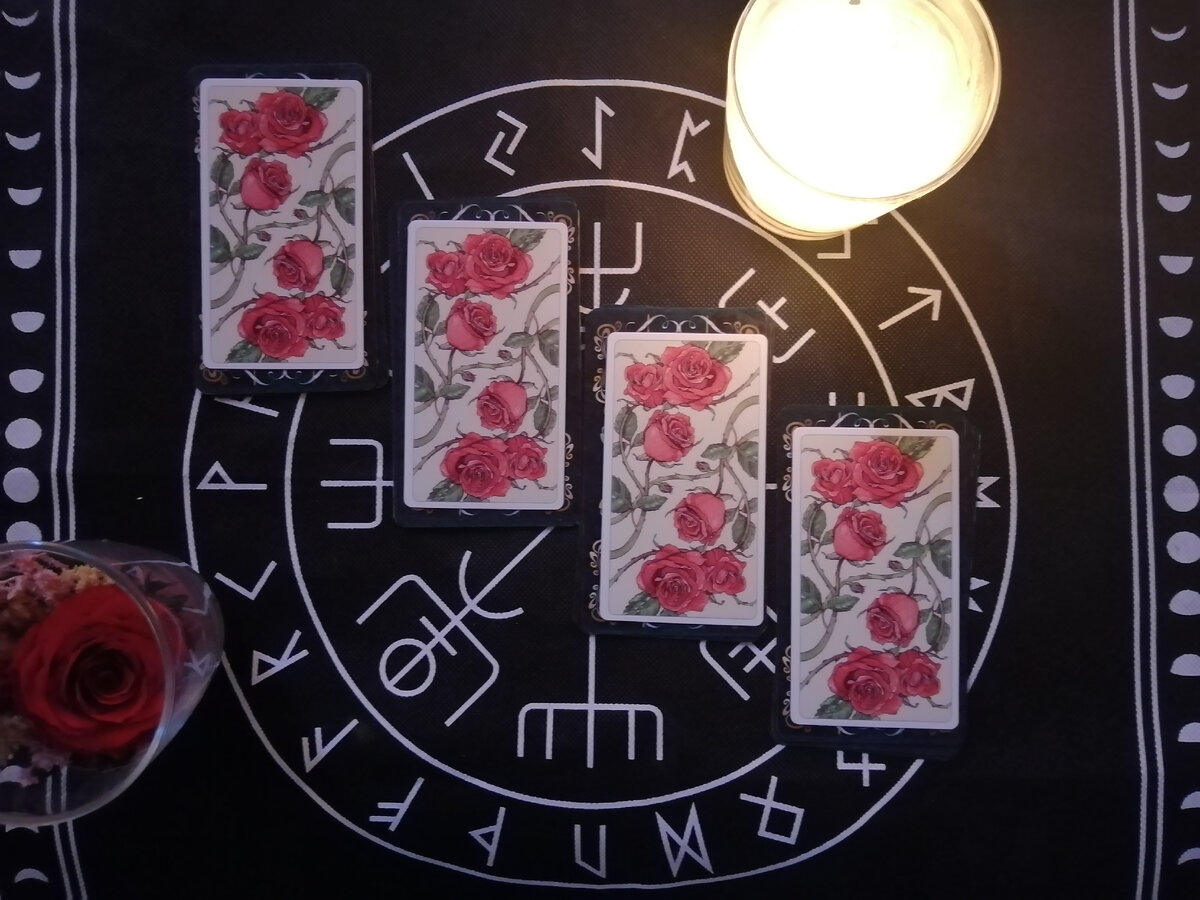 Сделайте свой выбор, доверясь интуиции. Нумерация вариантов сверху - вниз. 