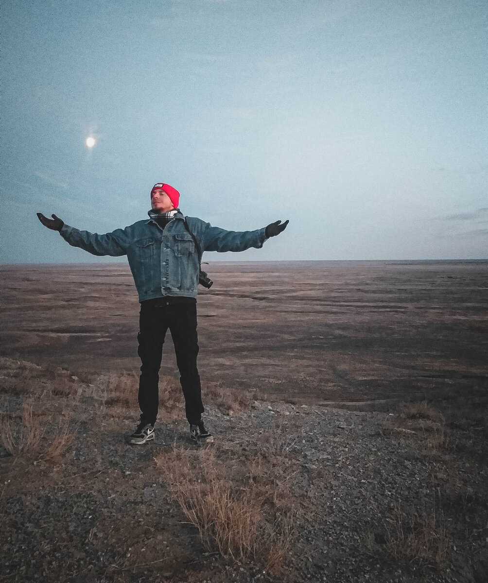 Это я на горе Большое Богдо (Астраханская обл.)