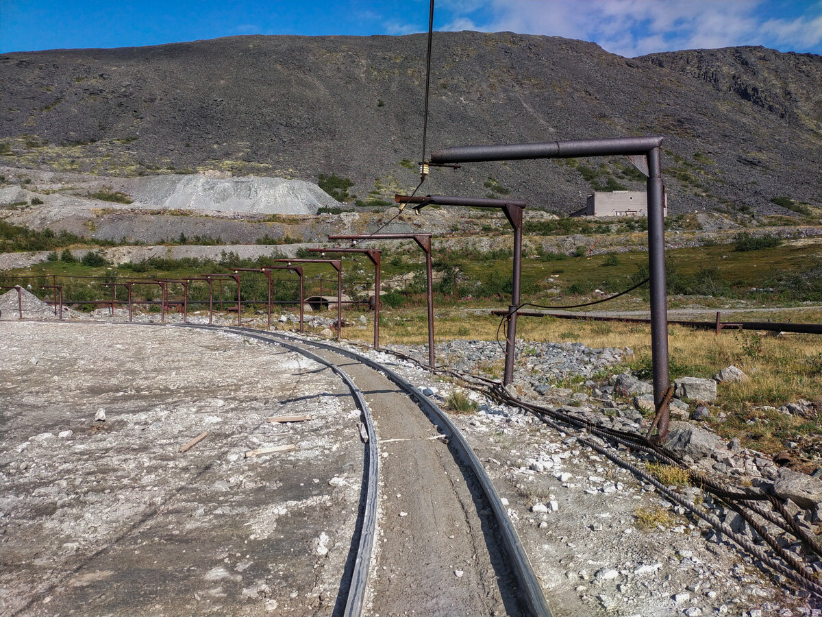 Наземный участок, вид в сторону выгрузки (лето 2021)