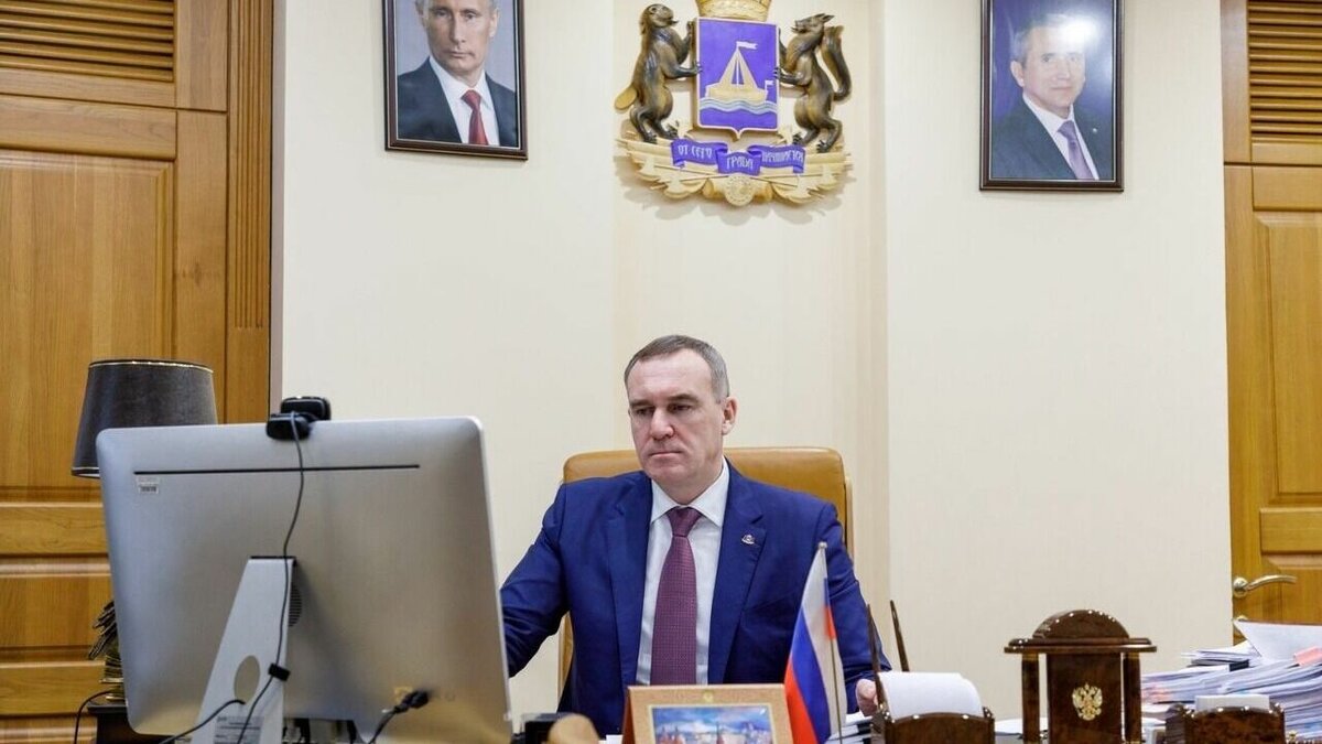     Тюменские власти приняли решение на заседании городской коллегии ввести дополнительные полосы для городского транспорта. Об этом в своих соцсетях рассказал Руслан Кухарук.