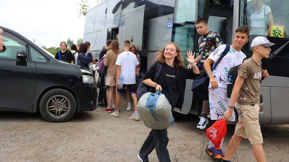     Смена проходит на базе Краевого Детского Центра «Созвездие».