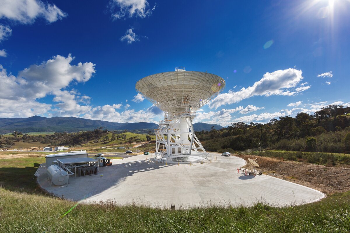 70-метровая антенна NASA DSS-14 на комплексе DSN Голдстоун в Барстоу, Калифорния. Источник: NASA/JPL-Caltech  📷
