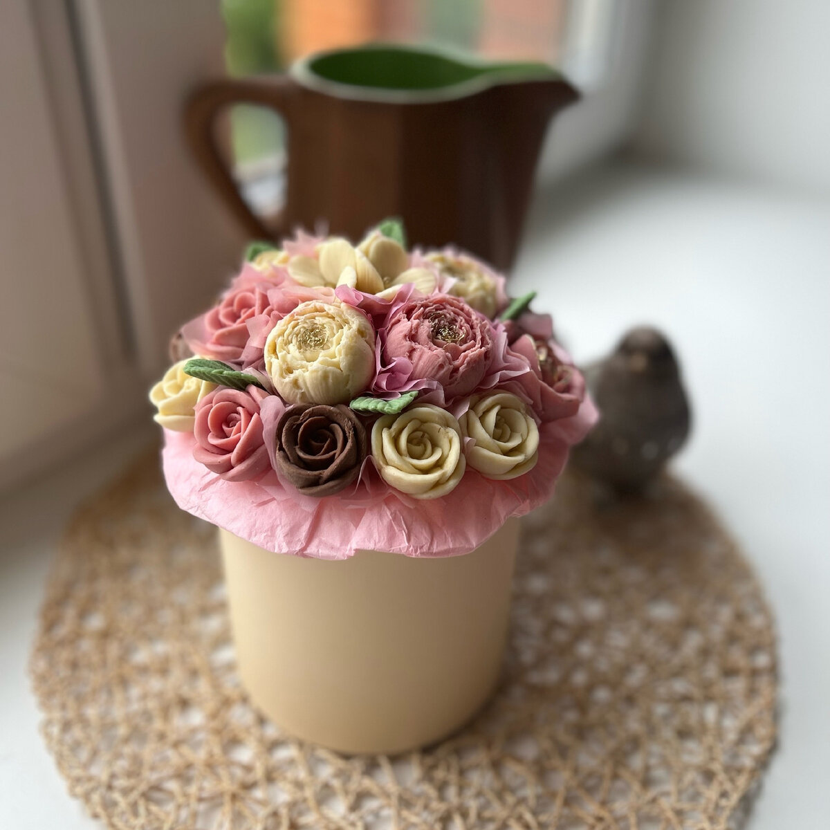 💐Белый и молочный бельгийский шоколад 💐Букет, который не завянет через 3 дня
💐Есть доставка по городу
💐Цена - 1600₽