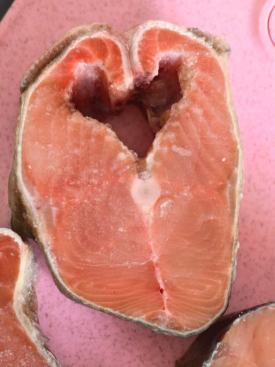 промойте под водой и вытрите салфеткой 