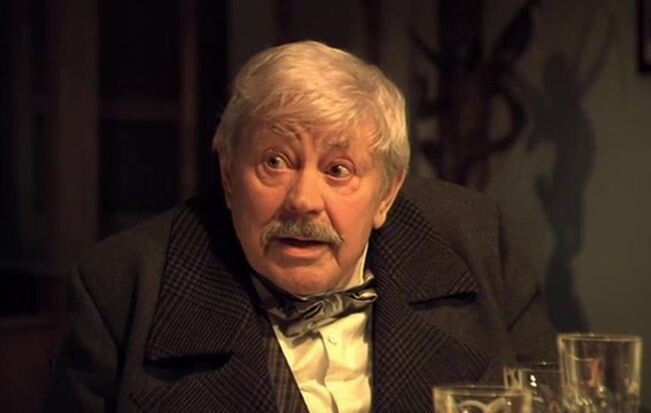 Донатас Банионис в роли сыщика Ниро Вульфа. 