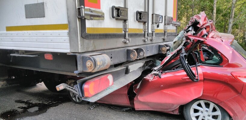  Фото: УМВД по Вологодской областиАвария произошла сегодня около 17:40 на 36 км автодороги Тотьма – Нюксеница – Великий Устюг на территории Тотемского района.