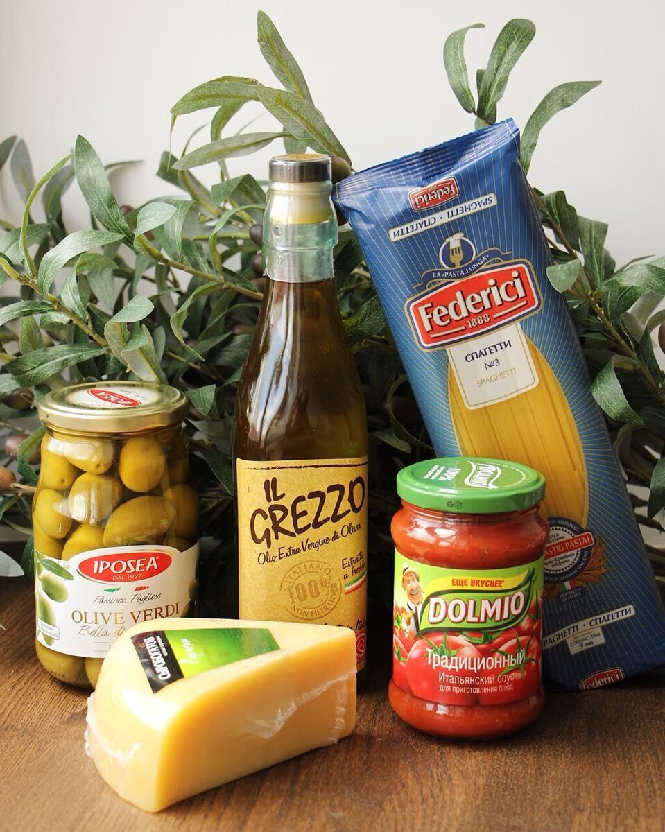 Оливковое масло хранится до года, а соусы и оливки простоят дольше