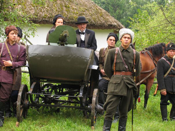 Кадр из сериала «Девять жизней Нестора Махно». Источник фотографии: www.kino-teatr.ne