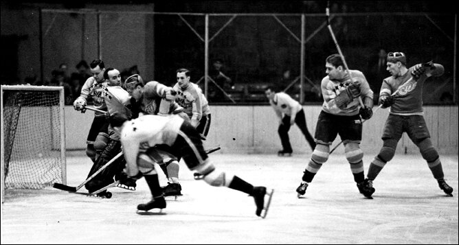 Последние мгновения самого долгого матча НХЛ. 