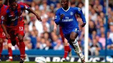 В нашу десятку попали как выдающиеся в прошлом исполнители, так и нынешние звезды, которые уже вписали свое имя в историю АПЛ. 
