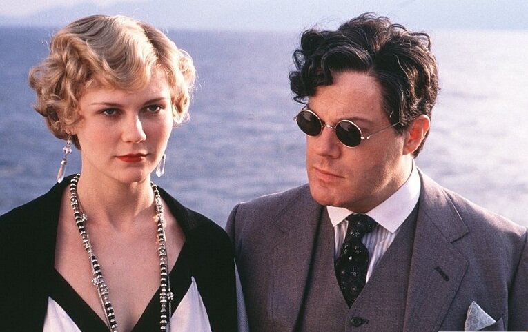 Эдди в фильме «Смерть в Голливуде», вместе с Кирстен Данст