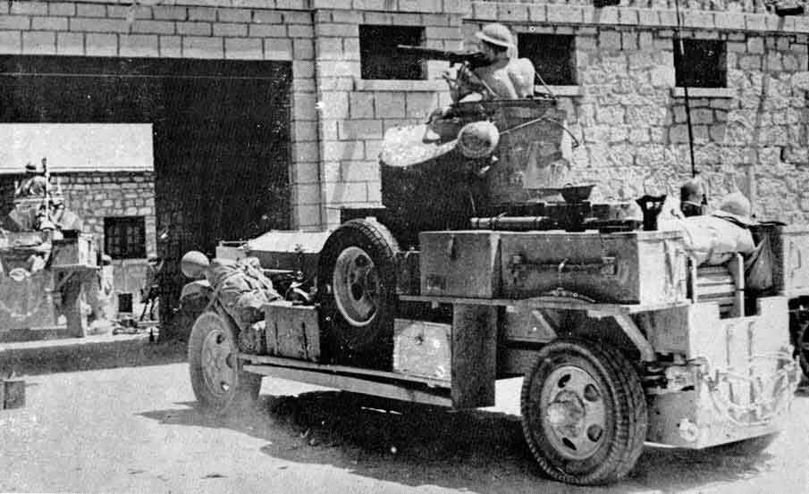 Британский бронетранспортер в Ираке, 1941 год, фото из открытых источников