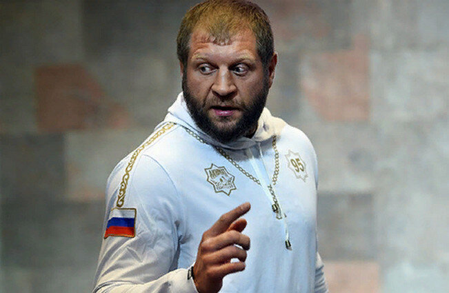  По последней информации, Оли Томпсон, 39-летний боец, может стать новым соперником для Александра Емельяненко.