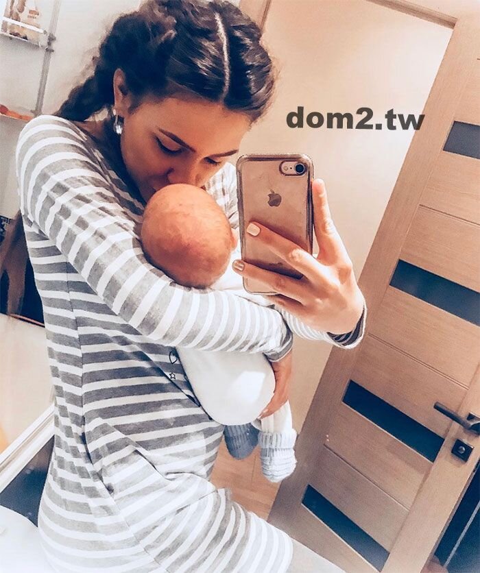 Алена Савкина не покидает проект из-за высоких гонораров, славы и выгодного сотрудничества с рекламодателями