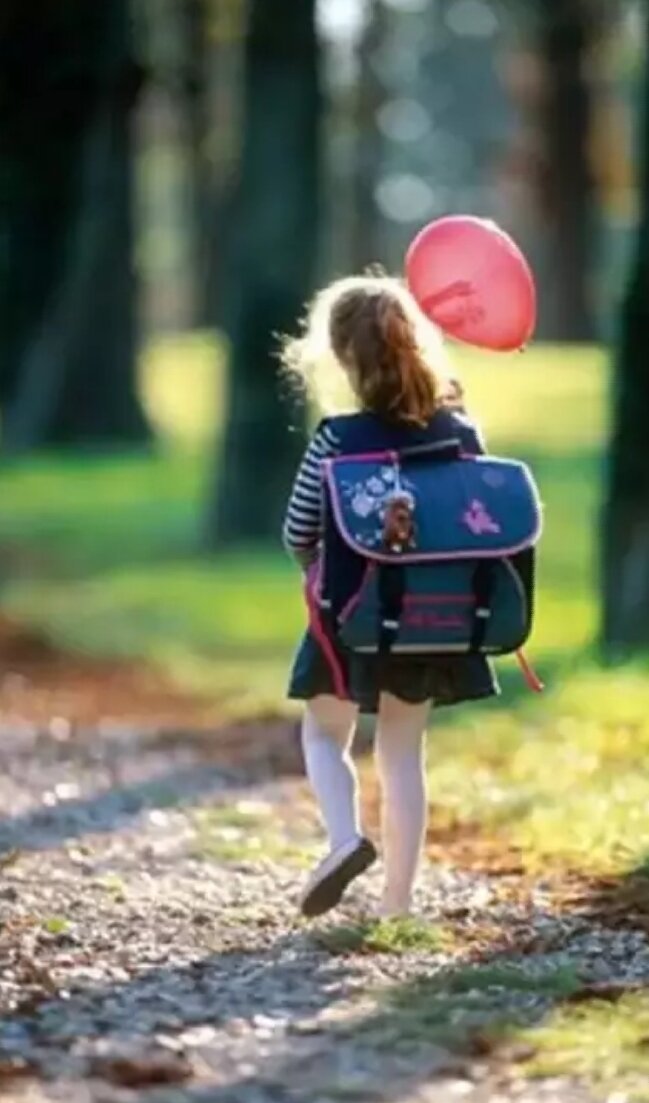 Фото из свободного доступа в сети интернет. Равнодушные прохожие проходили мимо. 