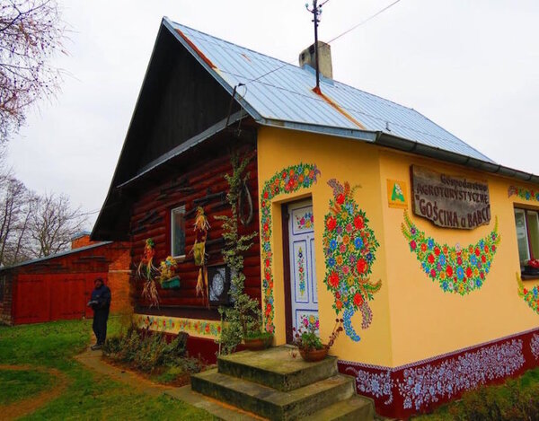 Когда душа требует красоты: самая яркая деревня Польши