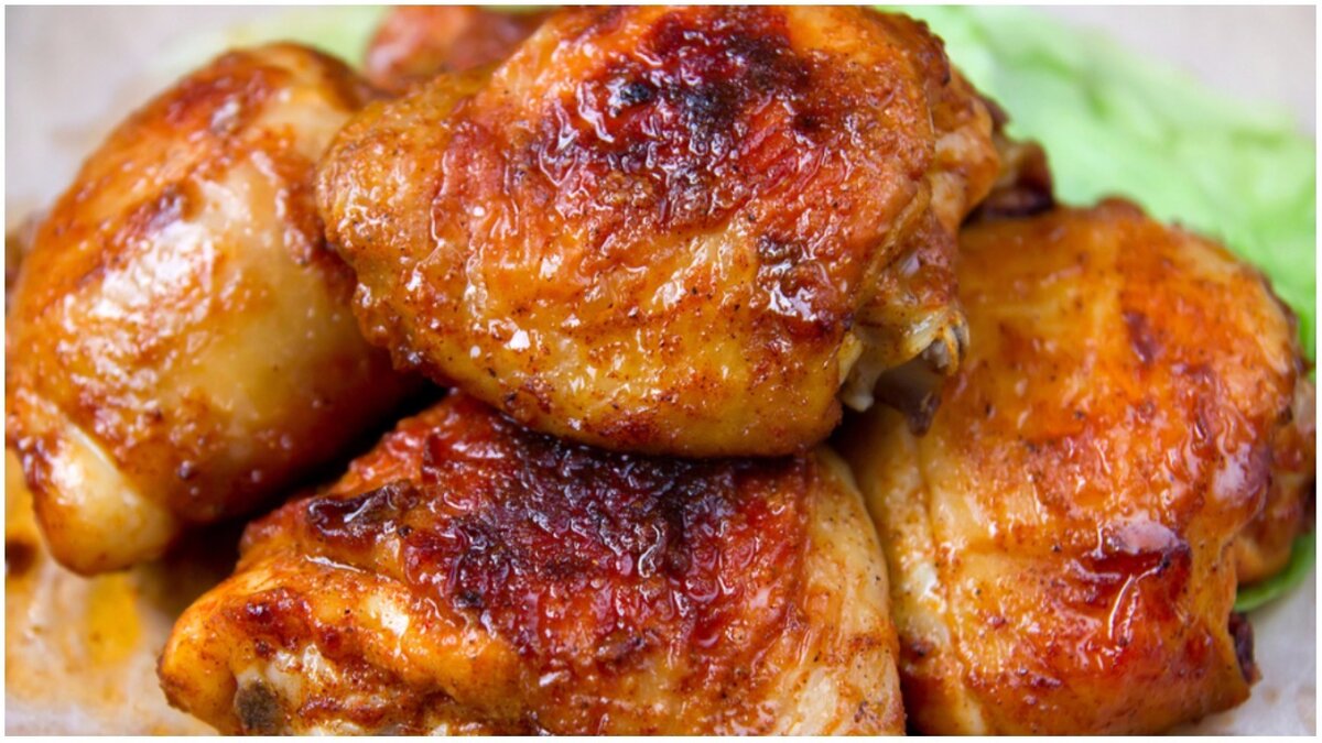 Куриные бедра жареные. Изображение с просторов Интернета.