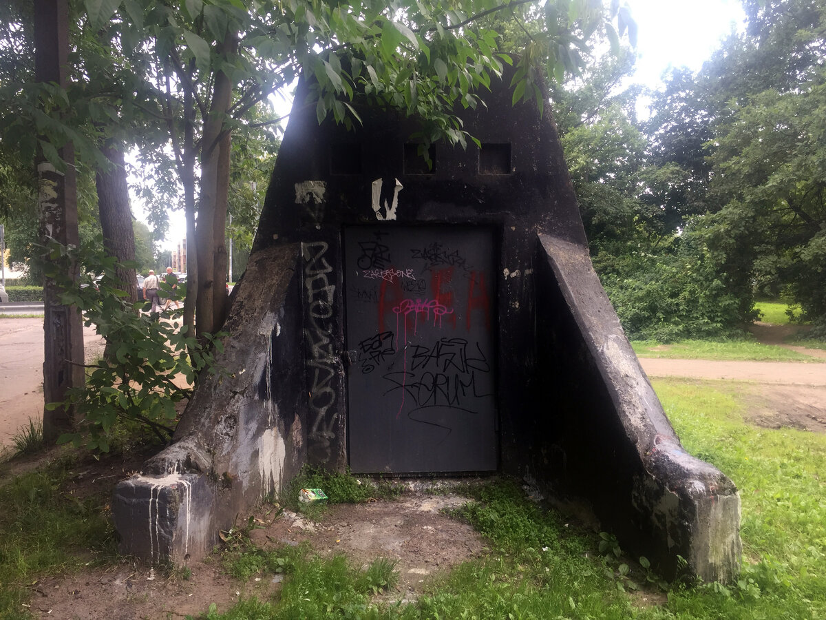 Погреб-ледник в Павловске, ул. Слуцкая, 3