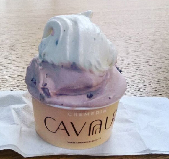 Джелато в стаканчике.