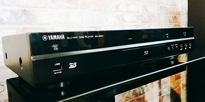 Blu-ray проигрыватель Yamaha BD-S681