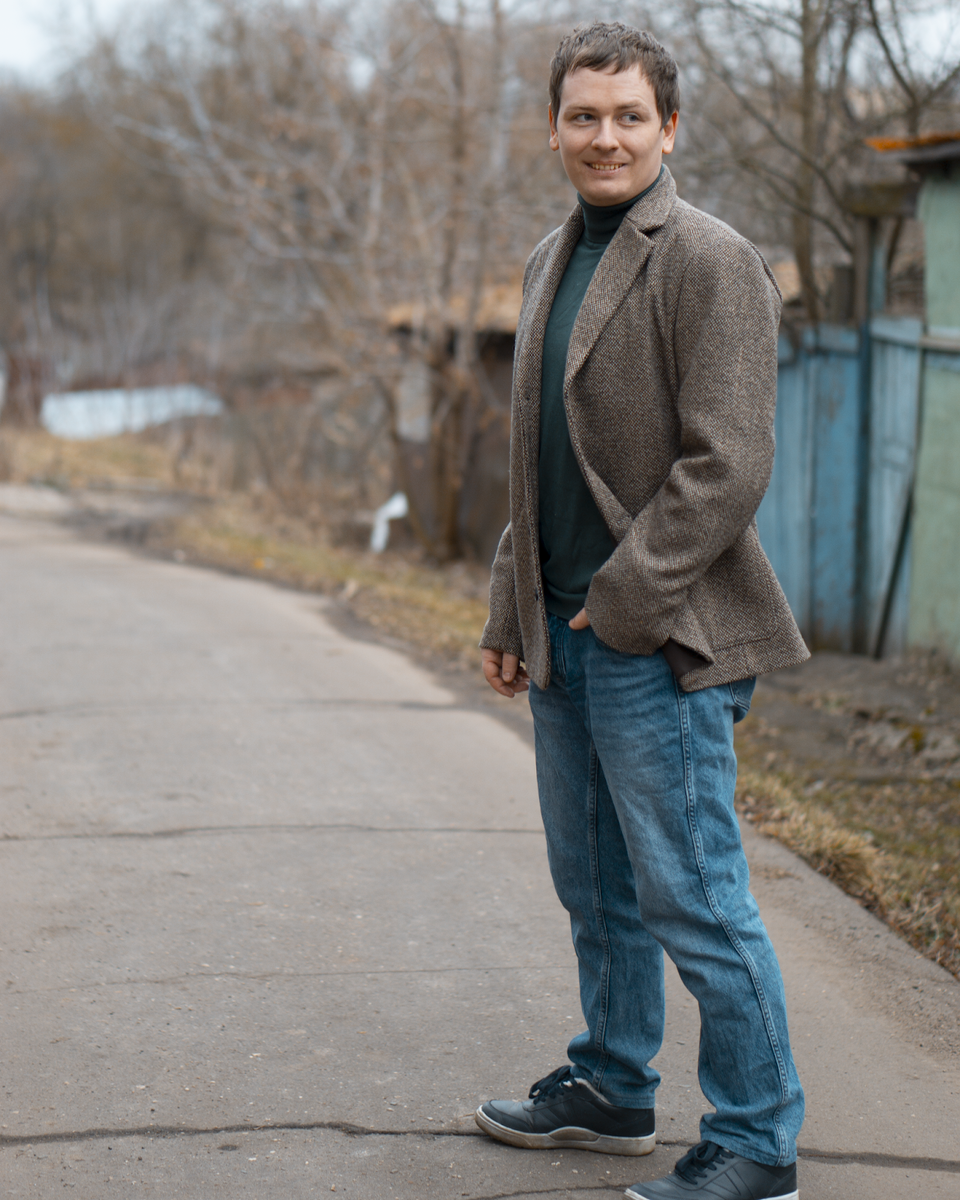 Напоминаю, я не профи в шитье и этот контент носит исключительно развлекательный характер. Учусь на ходу, и это мой первый опыт пошива мужского пиджака.