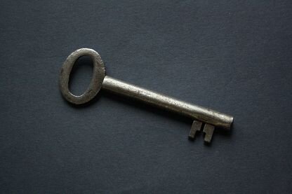 Старый ключ - Ваш помощник.