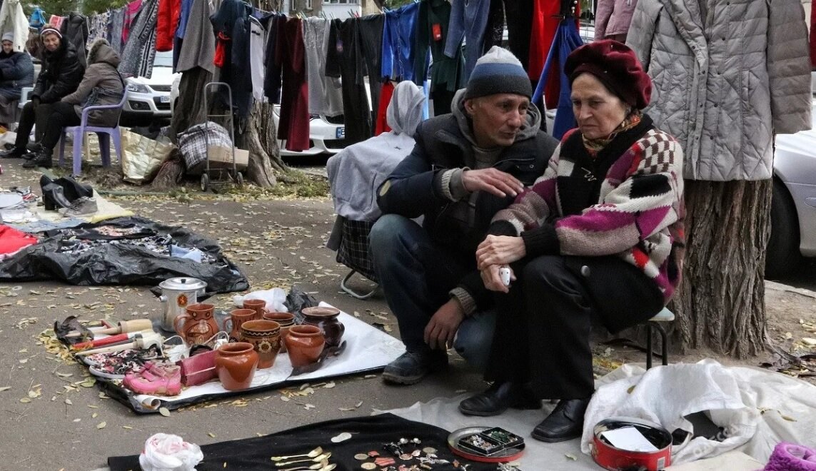 Блошиный рынок современный вид