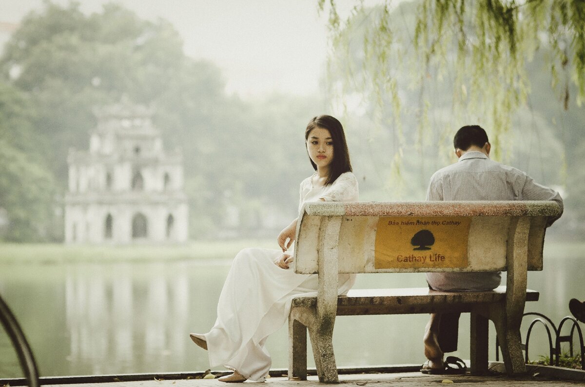 Печально тогда, когда некому дарить свою любовь