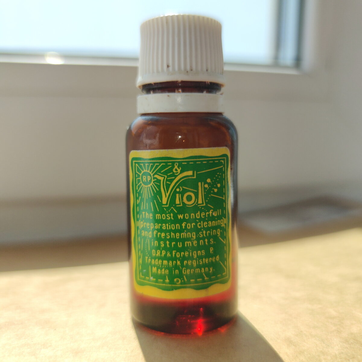 Отличная жидкость для очистки скрипки немецкой фирмы Viol