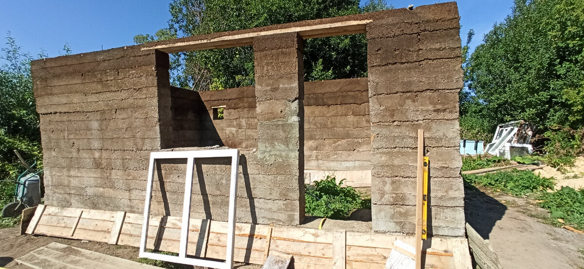 Так сейчас выглядит наша постройка.