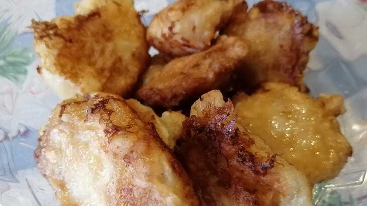 Воздушный кляр. Кляр для рыбы для жарки язык. Морской язык в кляре на сковороде. Морской язык в кляре. Морской язык рыба в кляре.