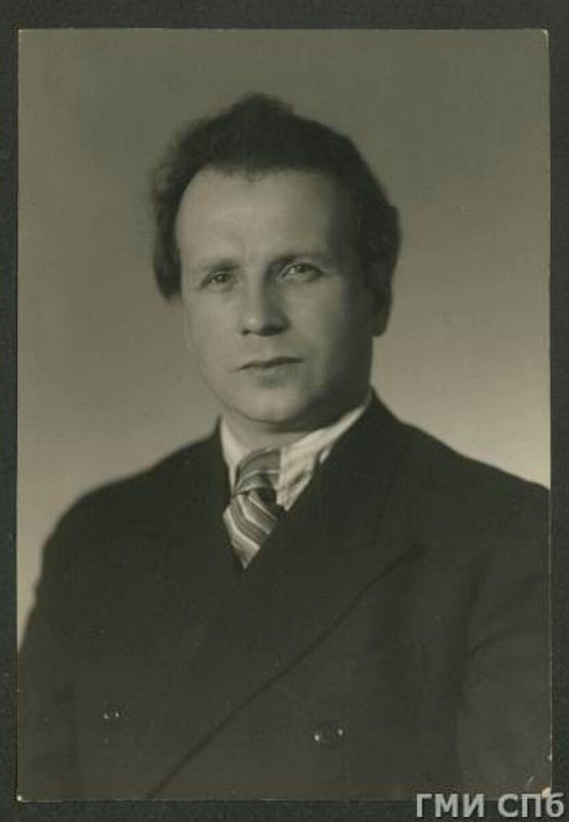 Портрет скульптора С.М. Орлова. 1946г. Санкт-Петербургское государственное бюджетное учреждение культуры "Государственный музей истории Санкт-Петербурга". Источник: goskatalog.ru