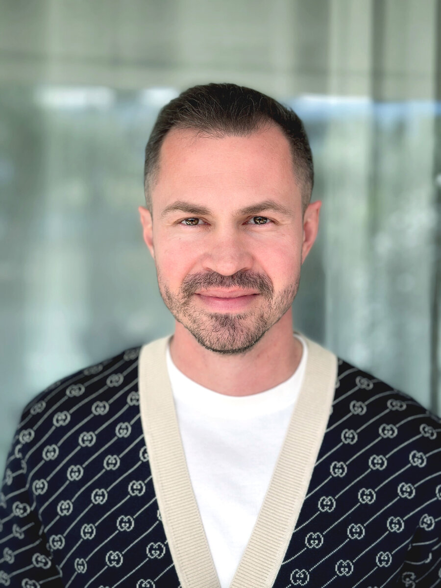 Владимир Язов – сооснователь бутика ювелирных украшений класса люкс «Diamonds are Forever»