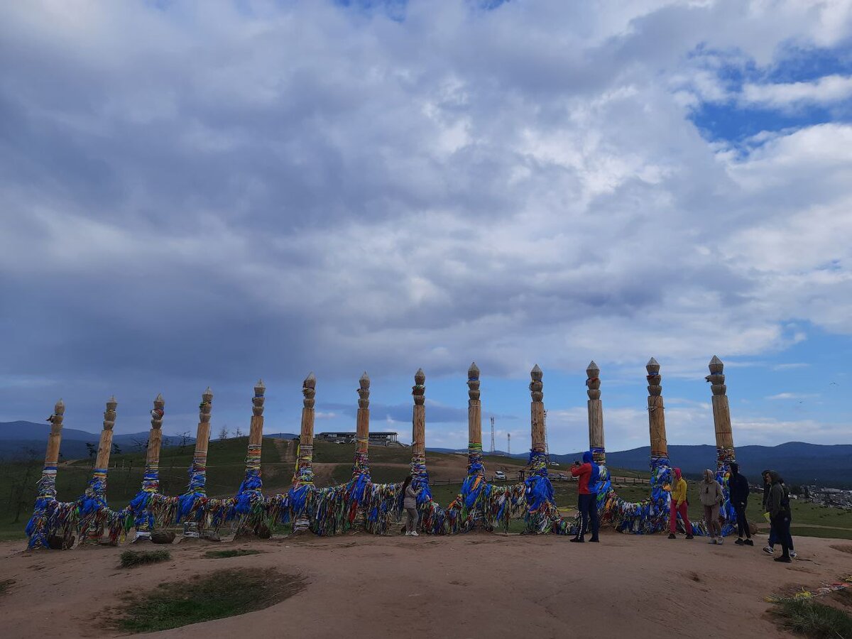 Шаманка. 13 столбов