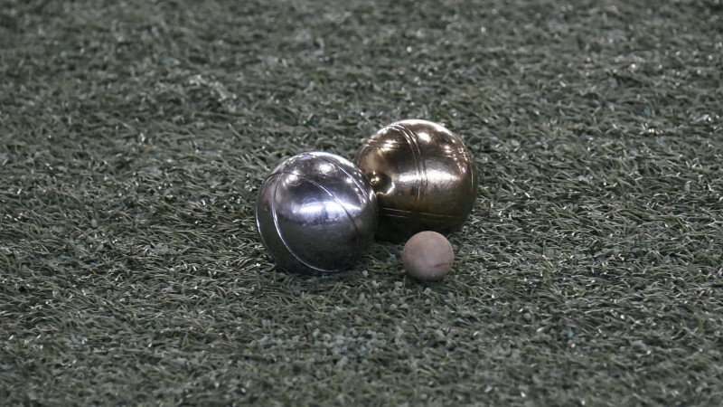     Как играют в петанк. Фото предоставлено Антоном Слободчиковым.