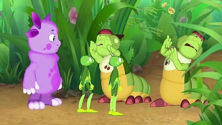 Кузнечик кузя из лунтика. Очень много кузь кузь. Кузя и пузя. Брат кузи из лунтика. Лунтик кузнечик кузя.