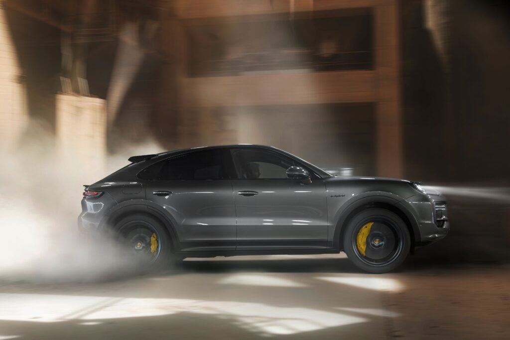 Porsche Cayenne Turbo E-Hybrid 2024 года