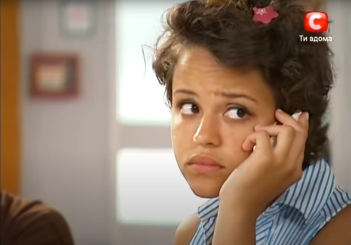 Кадр из музыкального шоу Х-Фактор. Сюзанна за кулисами